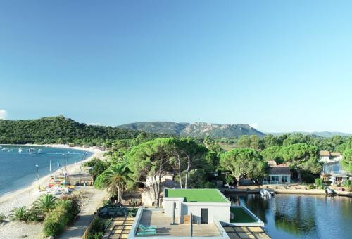 Porto Vecchio, Saint Cyprien, 5 bedroom villa, waterfront.