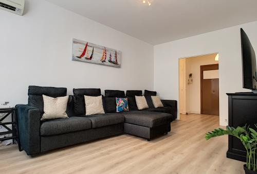 A beautiful spacious one bedroom apartment.