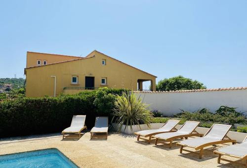 Swimming pool, tennis courts and playground for the kids.