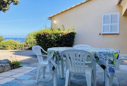 Nice holiday house close to l'île Rousse