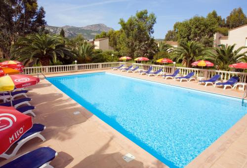 Nice apartment in a resort with heated pool, 2km from the centre of Calvi