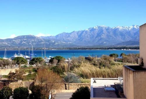 Centru : Appart lumineux vue mer, 5 min à pied de la plage et du centre 