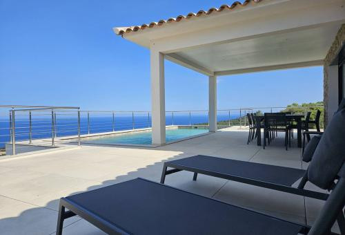 Superb new house on the heights of Solenzara with sea view and private pool -...