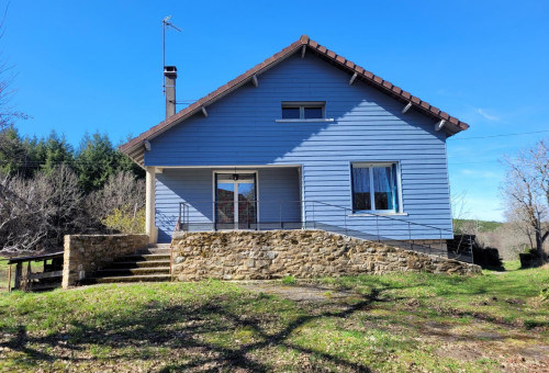 Saint-Pardoux-la-Croisille est située dans le département de Corrèze et la...
