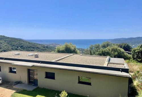 Villa d'architecte avec vue à couper le souffle, 6 personnes.