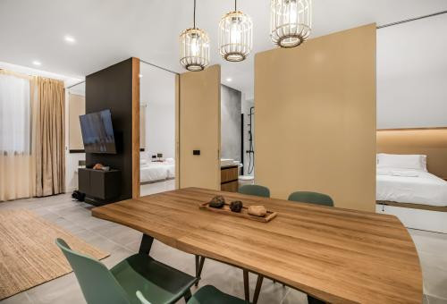 Las Palmas Beach House Retreat