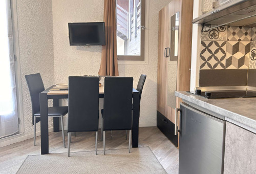 Risoul 1850 (05) – Secteur bas de station – Résidence les Airelles...